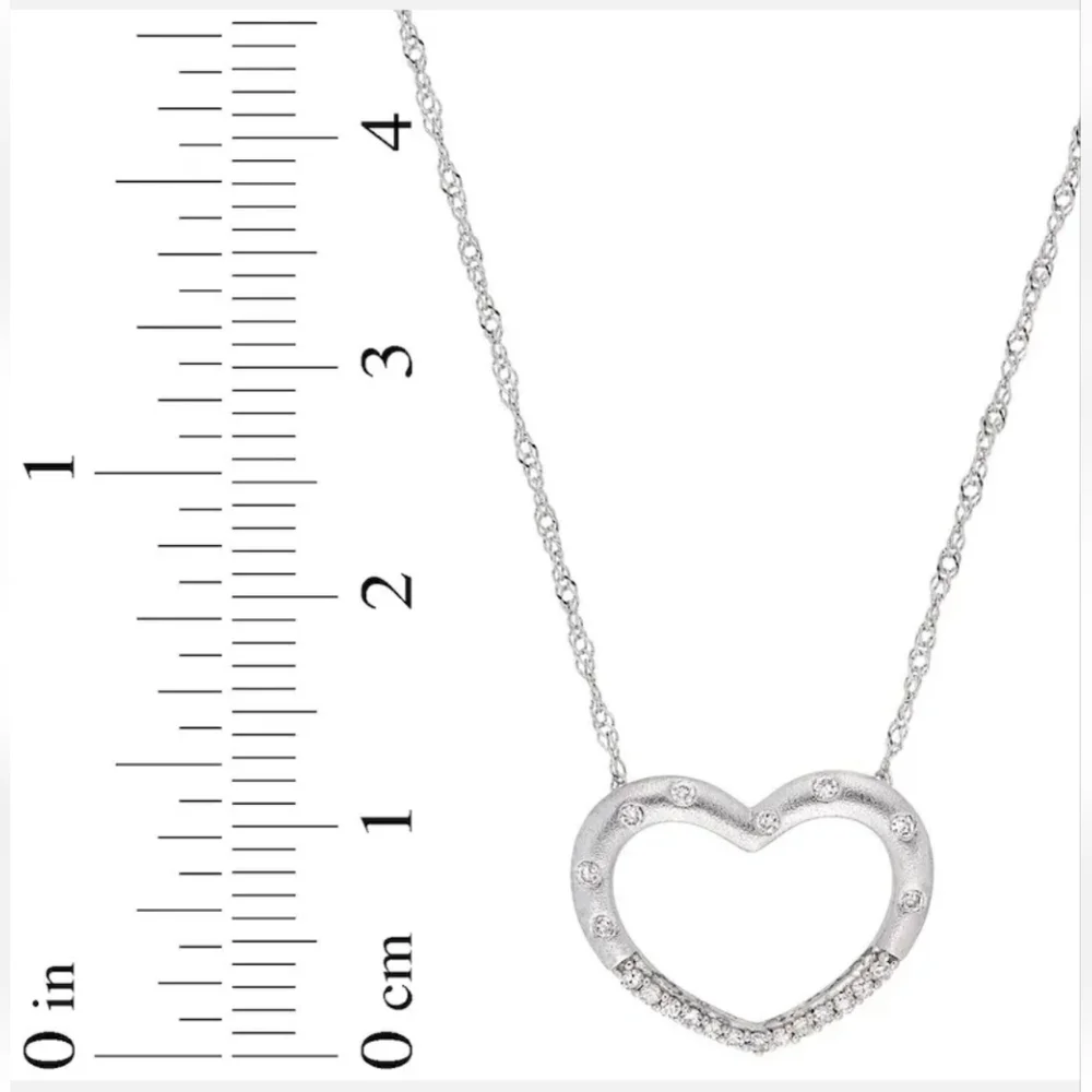 Diamond Heart Necklace 1/10 ct tw Round 10K White Gold 17